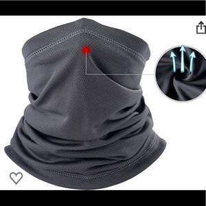 NWT Thindust Gray Neck Gaiter